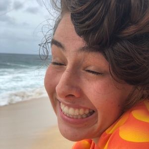 Meet your Posher, Zaira